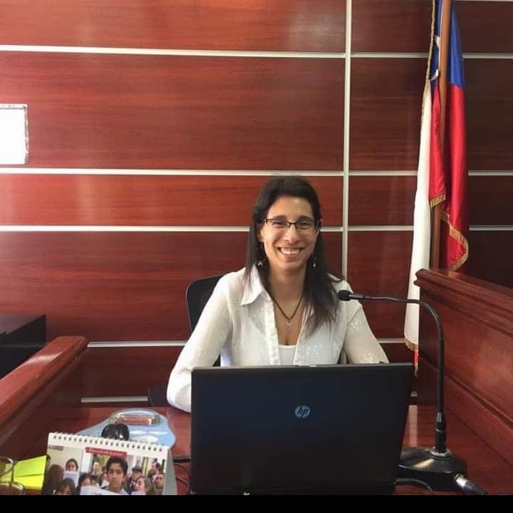 Fernanda Aedo en taller comunitario
